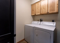 Caitlin_Spriggs_McHenry_Cabin_019