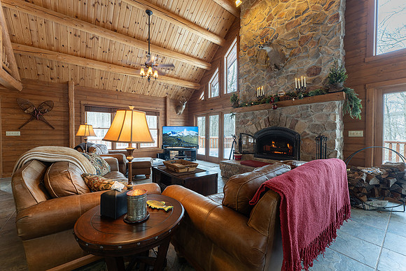 Caitlin_Spriggs_McHenry_Cabin_023