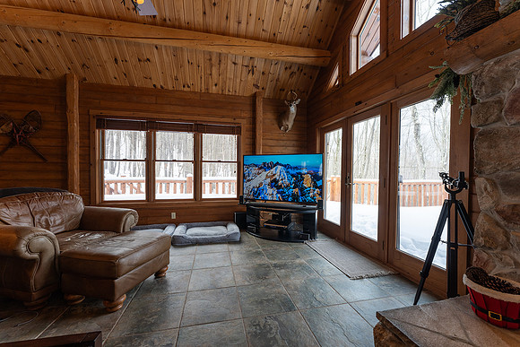 Caitlin_Spriggs_McHenry_Cabin_031
