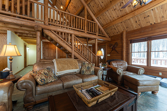 Caitlin_Spriggs_McHenry_Cabin_032