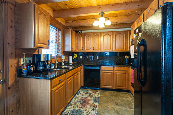 Caitlin_Spriggs_McHenry_Cabin_035