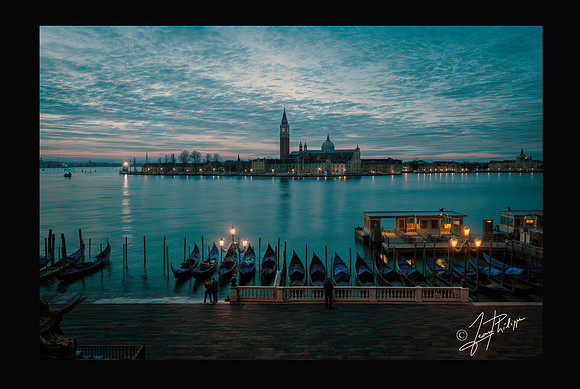 Venice-Italy2016-073-EH-D-Fin-Sign