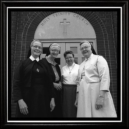 4-Sisters-Holy-Frame